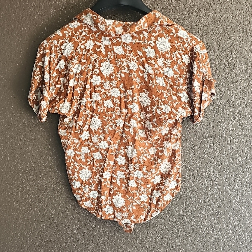Shyanne Rust Floral Women's Blouse - Picture 2 of 5